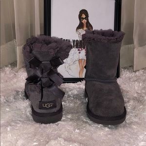 Ugg bow boots